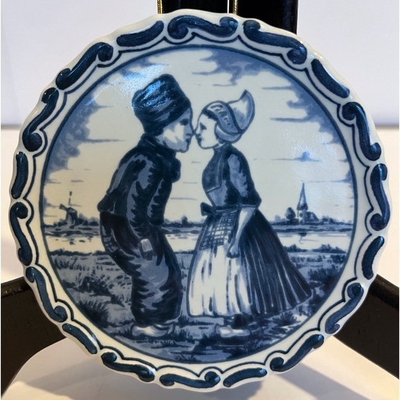Vintage Delft Dutch Boy and Girl Coaster Wall Plaque Ornament - Picture 6 of 6
